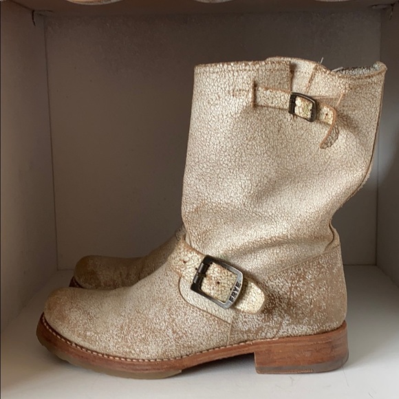 Frye Shoes - Frye crackled short boots